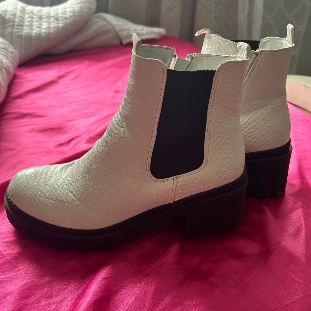 Pierre Dumas boots
